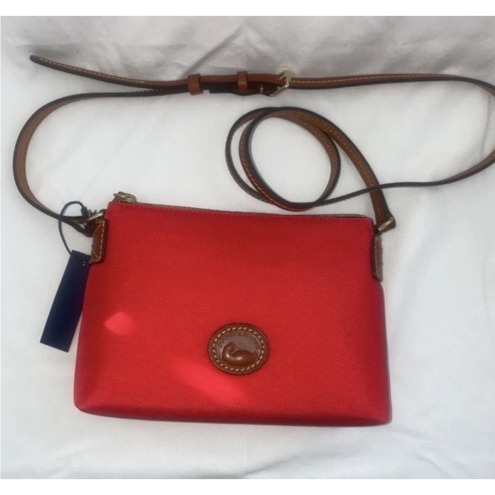 Women’s Adjustable Dooney & Bourke Timeless Crossbody Handbag Red Purse NWT